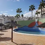 Sunny And Spacious Apartment With Own Entrance To Pool