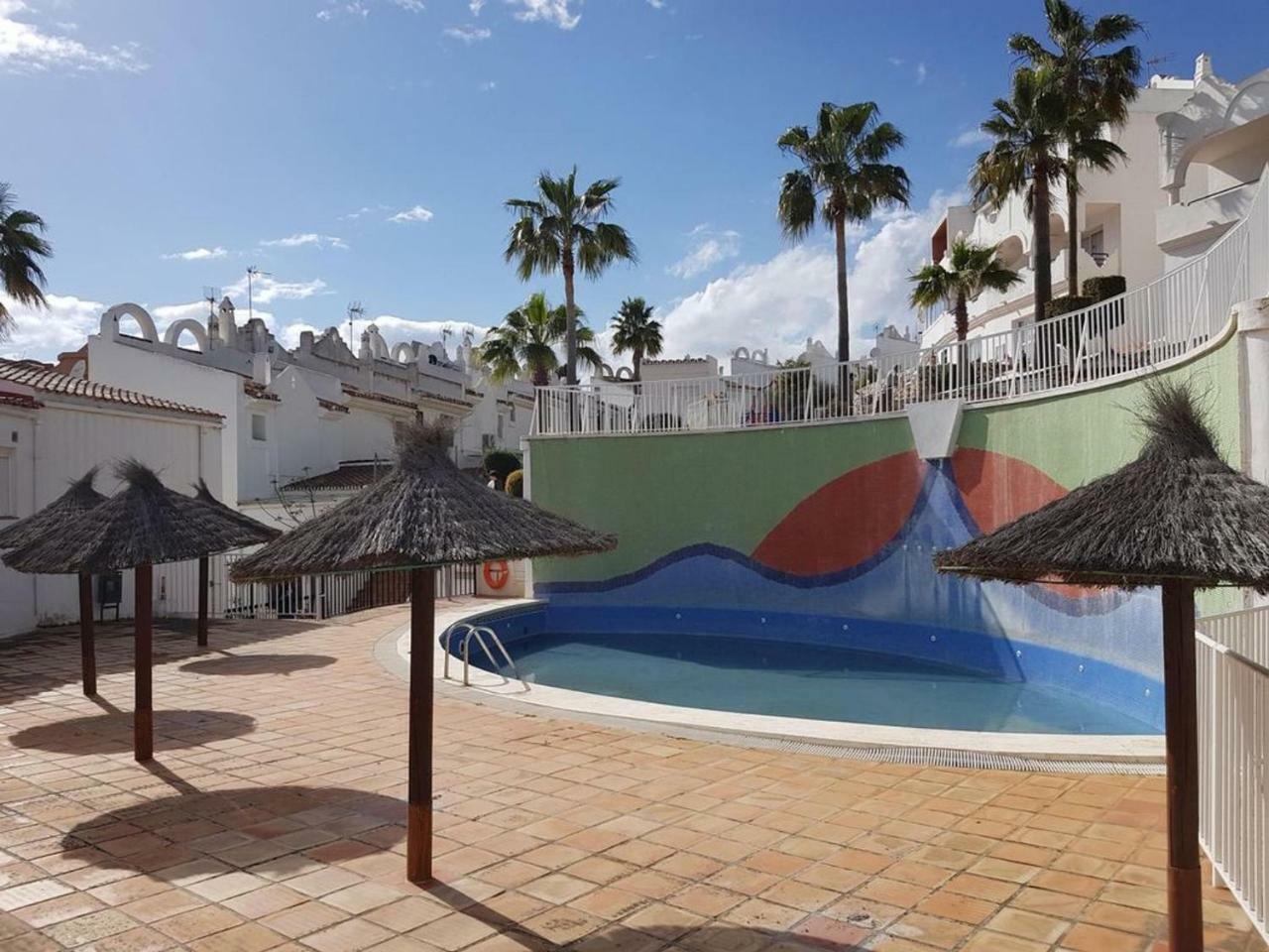 Sunny And Spacious With Own Entrance To Pool Dom wakacyjny *